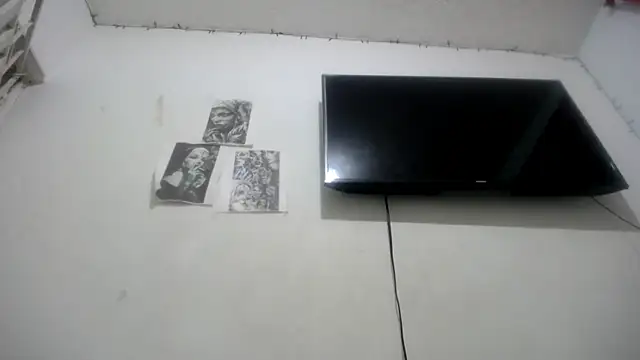 Snapshot of Foxy_Lovex chatting on November 18, 2025, 11:37 pm Foxy Lovex online show from November 18, 2025, 11:37 pm