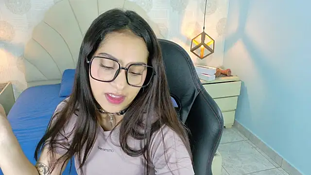 AIXATRISTA1 online show from February 9, 2026, 7:34 pm