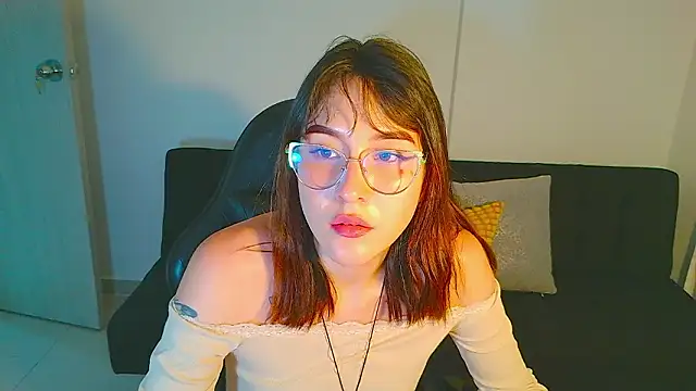 Yulienneg online show from February 25, 2026, 12:00 am