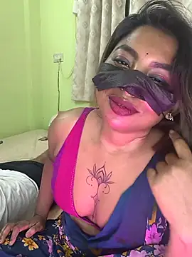 Hot-Sexy-Riya online show from February 4, 2026, 5:19 pm