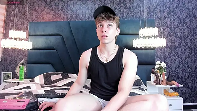 TaylerWhite online show from December 18, 2025, 11:36 am