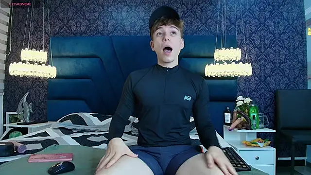 TaylerWhite online show from December 19, 2025, 12:07 pm