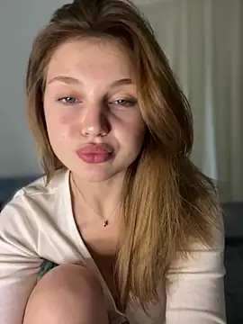 Emaline Fane online show from March 25, 2026, 7:13 pm