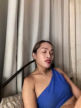 Snapshot of RomanticPearlTS chatting on February 26, 2026, 2:55 am RomanticPearlTS online show from February 26, 2026, 2:55 am