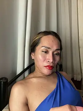 Snapshot of RomanticPearlTS chatting on February 17, 2026, 1:52 pm RomanticPearlTS online show from February 17, 2026, 1:52 pm