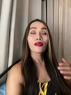 RomanticPearlTS online show from April 14, 2026, 1:49 pm