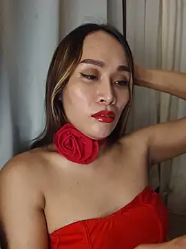 Snapshot of RomanticPearlTS chatting on May 10, 2026, 12:42 pm RomanticPearlTS online show from May 10, 2026, 12:42 pm