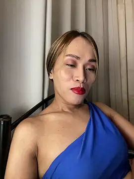 Snapshot of RomanticPearlTS chatting on February 2, 2026, 1:32 pm RomanticPearlTS online show from February 2, 2026, 1:32 pm