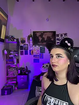 Lana Herondale online show from May 15, 2026, 2:31 am