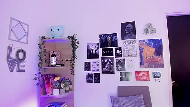 Snapshot of Lana_Herondale chatting on September 28, 2025, 9:00 pm Lana Herondale online show from September 28, 2025, 9:00 pm