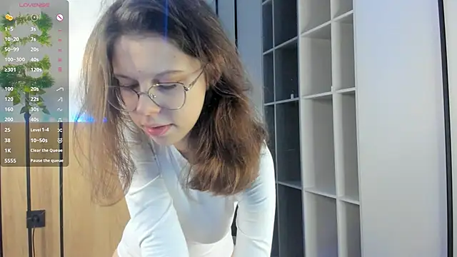 Xonalenei online show from January 9, 2026, 8:05 pm