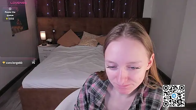 Snapshot of Mia_E1fie chatting on February 5, 2026, 11:55 pm Mia E1fie online show from February 5, 2026, 11:55 pm