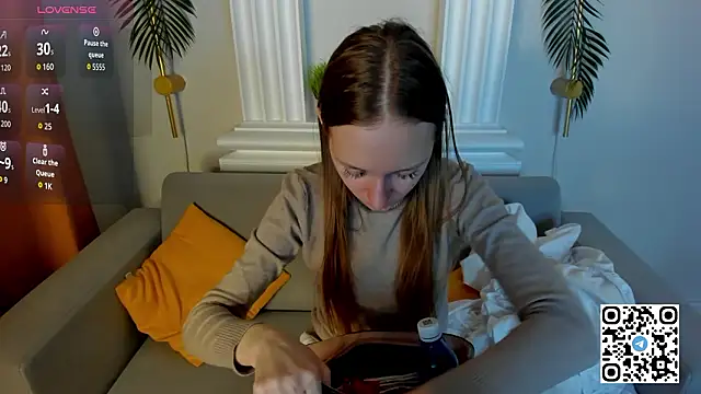 Snapshot of Mia_E1fie chatting on February 10, 2026, 1:26 am Mia E1fie online show from February 10, 2026, 1:26 am