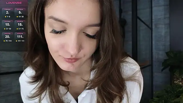 Snapshot of DebiHenks chatting on March 18, 2026, 6:20 pm DebiHenks online show from March 18, 2026, 6:20 pm