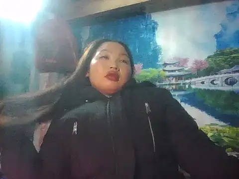 PhamPhung online show from January 9, 2026, 1:29 pm