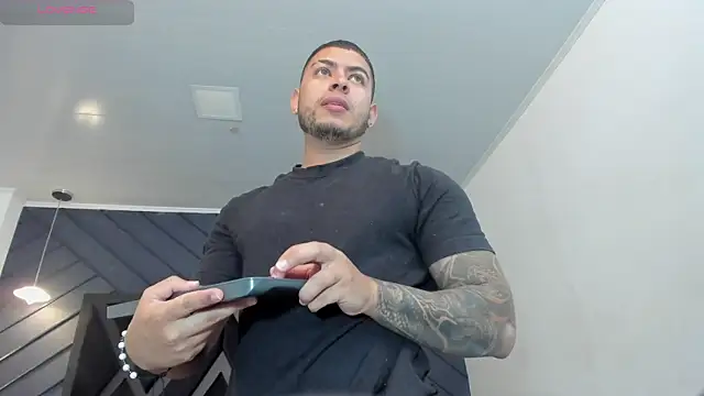 marco garciia  online show from November 5, 2025, 11:19 pm