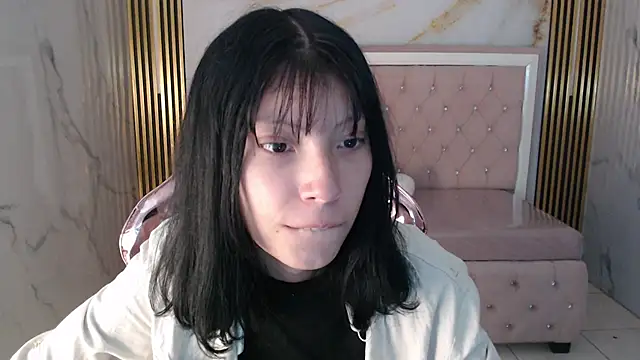 verana s online show from November 17, 2025, 8:02 pm