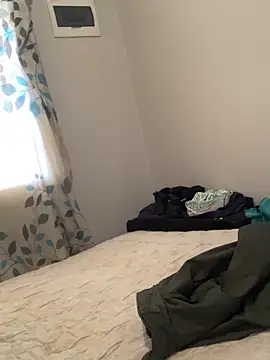 Snapshot of sweetcake87 chatting on February 25, 2026, 12:27 pm sweetcake87 online show from February 25, 2026, 12:27 pm