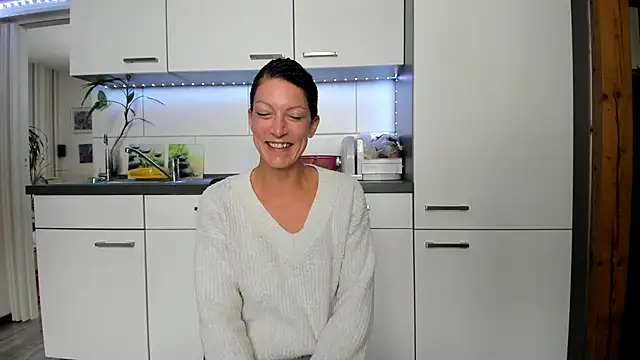 Axunamun online show from November 24, 2025, 8:47 am