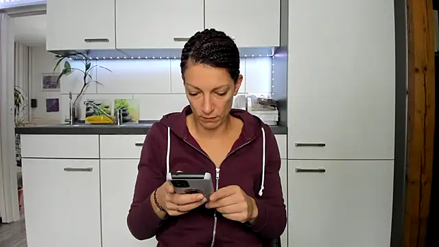 Axunamun online show from November 25, 2025, 8:47 am