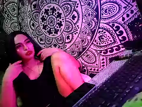 Madylinebigcock69 online show from February 21, 2026, 6:32 pm