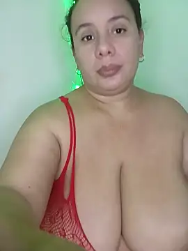 Snapshot of luzdanna chatting on March 8, 2026, 4:05 am luzdanna online show from March 8, 2026, 4:05 am