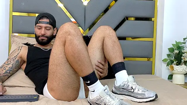 yorbymaxx online show from October 29, 2025, 12:59 pm