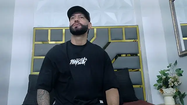 yorbymaxx online show from December 18, 2025, 2:54 pm