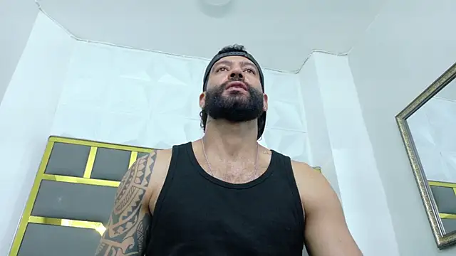 yorbymaxx online show from October 31, 2025, 4:36 pm