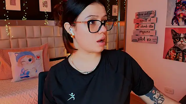 Snapshot of hanna_kimura chatting on January 14, 2026, 1:59 pm hanna kimura online show from January 14, 2026, 1:59 pm