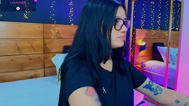 Snapshot of hanna_kimura chatting on February 22, 2026, 7:48 pm hanna kimura online show from February 22, 2026, 7:48 pm