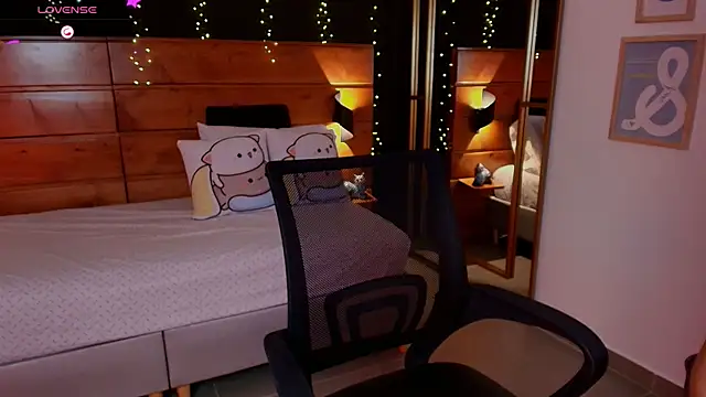 Snapshot of hanna_kimura chatting on February 20, 2026, 8:33 pm hanna kimura online show from February 20, 2026, 8:33 pm