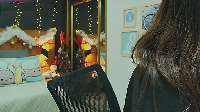 Snapshot of hanna_kimura chatting on December 22, 2025, 7:47 pm hanna kimura online show from December 22, 2025, 7:47 pm