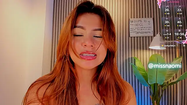 Snapshot of Missnaomi_ chatting on October 2, 2025, 5:33 am Missnaomi online show from October 2, 2025, 5:33 am