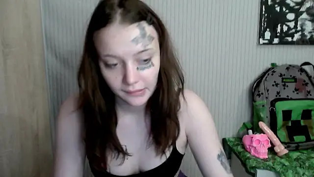 Snapshot of eva_sunshine_blue_eyes chatting on July 9, 2026, 6:18 pm eva sunshine blue eyes online show from July 9, 2026, 6:18 pm