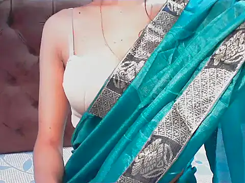 Snapshot of elize__ chatting on November 12, 2025, 4:16 am elize online show from November 12, 2025, 4:16 am