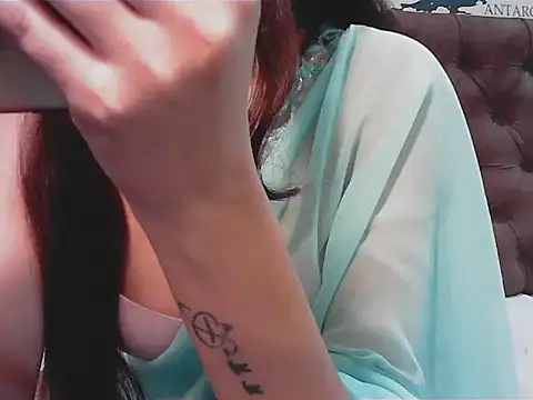 Snapshot of elize__ chatting on November 7, 2025, 12:48 am elize online show from November 7, 2025, 12:48 am