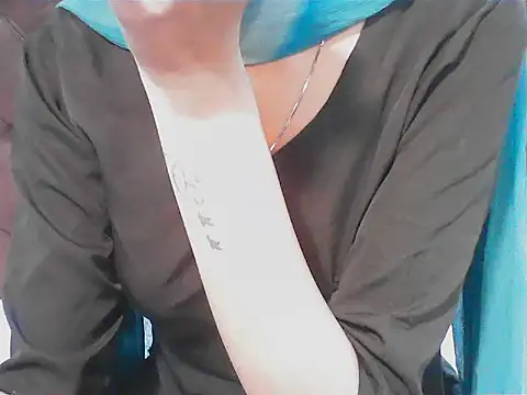 Snapshot of elize__ chatting on December 5, 2025, 3:38 am elize online show from December 5, 2025, 3:38 am