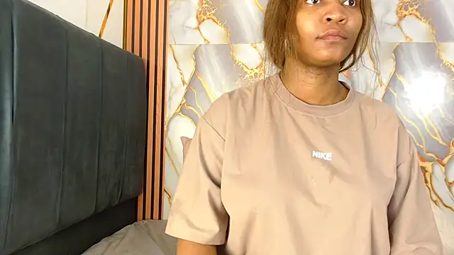 Snapshot of AmbarSmit chatting on May 10, 2026, 3:32 am AmbarSmit online show from May 10, 2026, 3:32 am