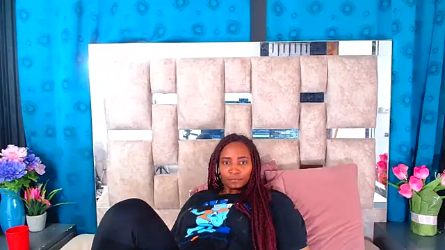 AmbarSmit online show from November 11, 2025, 8:47 pm