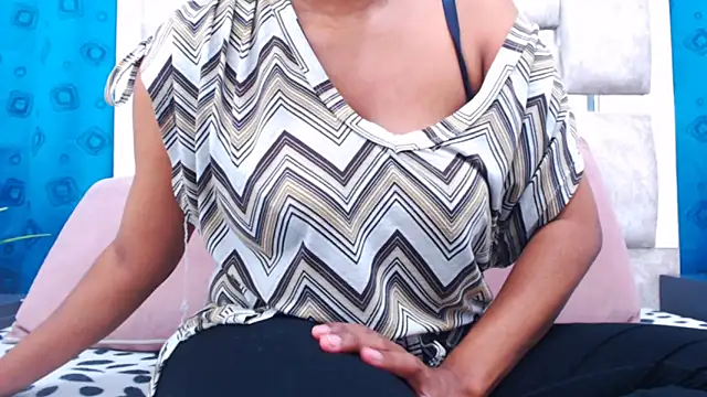 AmbarSmit online show from September 12, 2025, 4:12 am