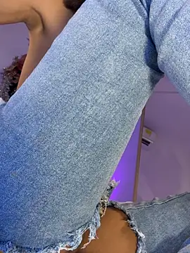 hade rosse online show from November 29, 2025, 4:40 pm