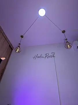 Snapshot of hade_rosse chatting on May 30, 2026, 3:39 pm hade rosse online show from May 30, 2026, 3:39 pm