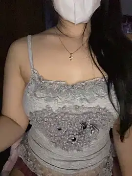 Donna11 online show from November 7, 2025, 3:38 pm