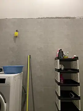 Snapshot of Handydila chatting on September 28, 2025, 10:28 pm Handydila online show from September 28, 2025, 10:28 pm