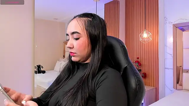 julieta rosee online show from February 26, 2026, 9:48 pm