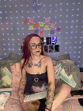 Snapshot of Purple2StayThnxx chatting on May 9, 2026, 12:25 am Purple2StayThnxx online show from May 9, 2026, 12:25 am