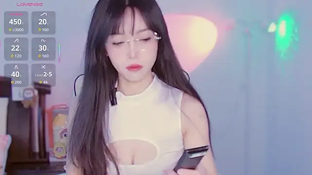 Snapshot of XiaoNana_ chatting on December 15, 2025, 1:33 am XiaoNana online show from December 15, 2025, 1:33 am