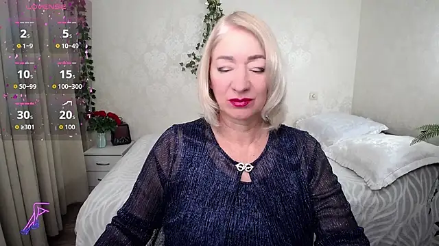 hunters woman online show from November 21, 2025, 4:50 pm