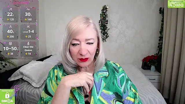 Snapshot of hunters_woman chatting on April 8, 2026, 6:53 pm hunters woman online show from April 8, 2026, 6:53 pm